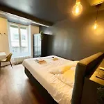 Champs-Elysees Loveroom & Spa